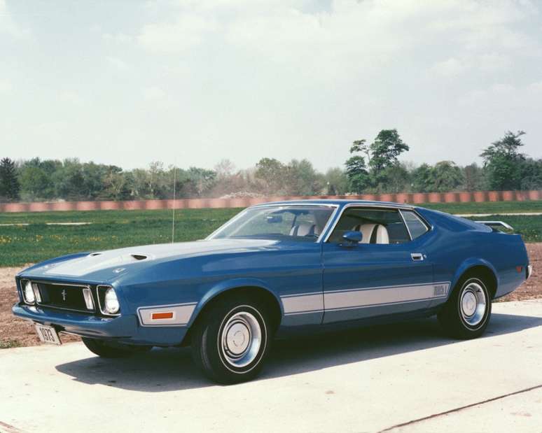 Mustang Mach 1 de 1973: mais comprido e largo do que o original.