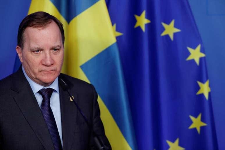 FILE PHOTO: Sweden's Prime Minister Stefan Lofven speaks during a news conference after the second day of the European Union leaders summit, held to discuss the EU's long-term budget for 2021-2027, in Brussels, Belgium, February 21, 2020. REUTERS/Christian Hartmann/File Photo