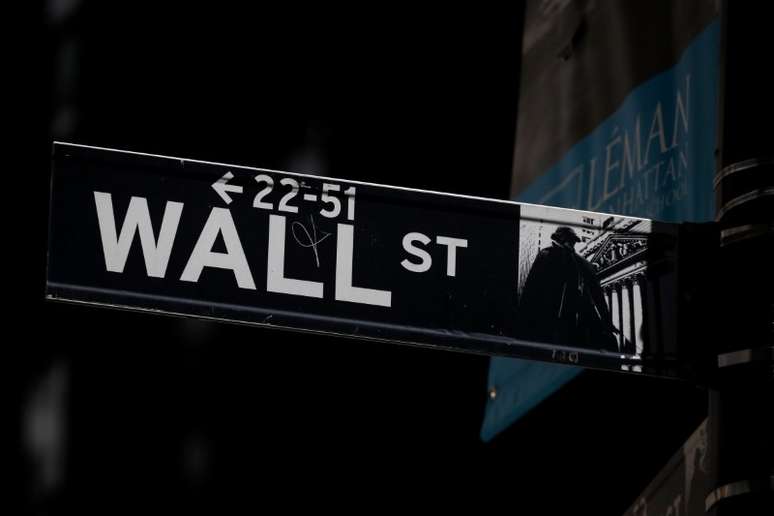Placa indicando Wall Street. 17/09/2019. REUTERS/Brendan McDermid