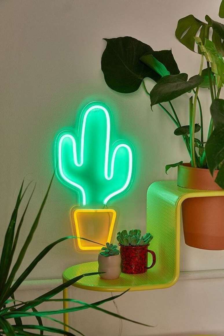 47. A luminária de neon em formato de cacto é pura fofura. Fonte: Pinterest
