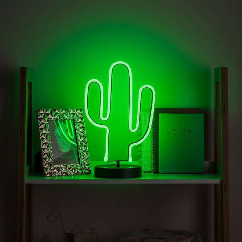 45. A luminária led neon de cacto tem grande procura no mercado. Fonte: Pinterest