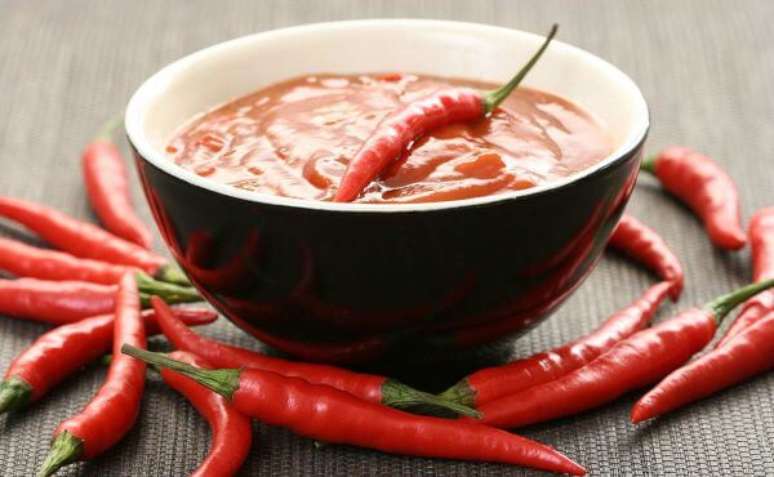 5. Use a receita de como plantar pimenta para fazer molhos deliciosos – Via: Pinterest