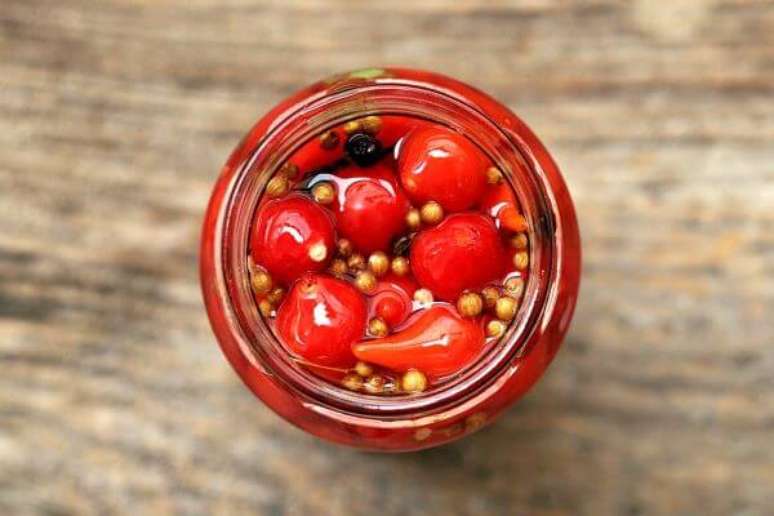 7. Use como plantar pimenta para fazer deliciosas pimenta em conserva – Via: Pinterest