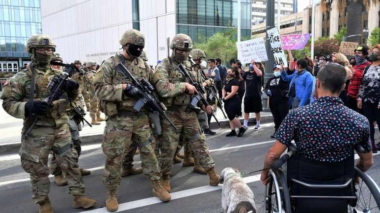 A reação do governo de Donald Trump aos protestos foi enviar a Guarda Nacional às ruas