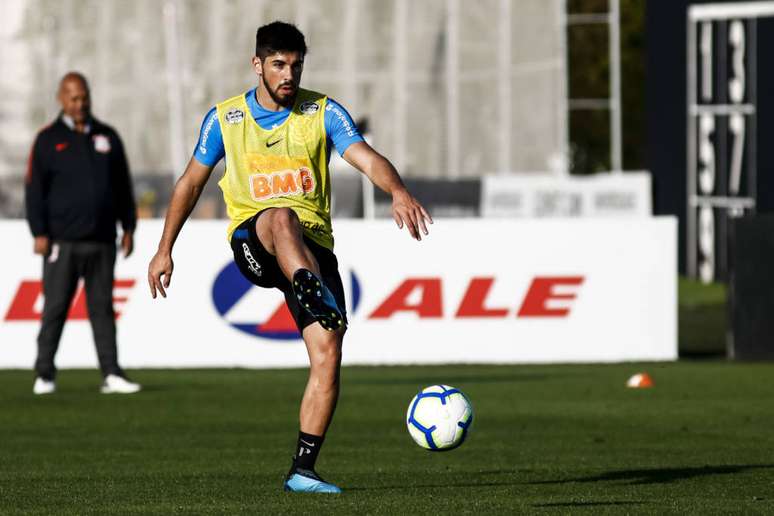 Bruno Méndez cogitou deixar o Timão por empréstimo em busca de oportunidades (Foto: Divulgação/Rodrigo Gazzanel/Ag. Corinthians)