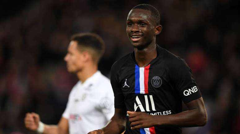 Kouassi pode ser transferido para o Real Madrid na próxima temporada (Foto: MARTIN BUREAU / AFP)