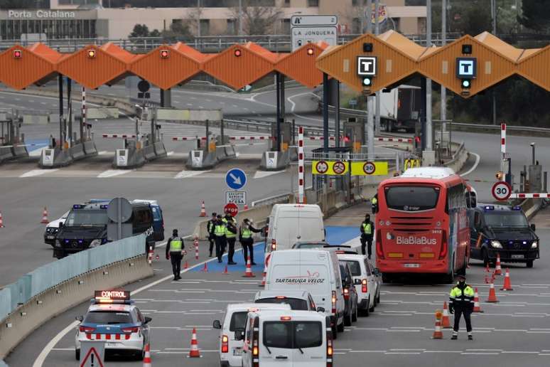 Controle de fronteira entre Espanha e França
17/03/2020
REUTERS/Nacho Doce