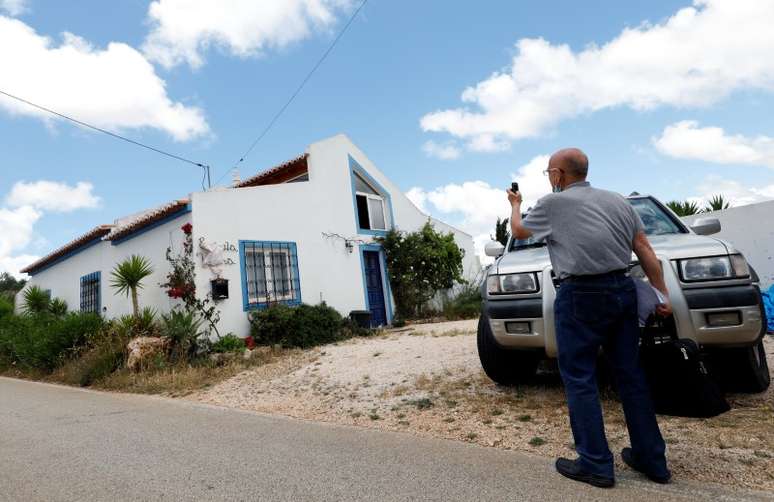 Repórter fotografa casa onde viveu suspeito de sequestrar Madeleine McCann em 2007, perto de Lagos, em Portugal
04/06/2020
REUTERS/Rafael Marchante