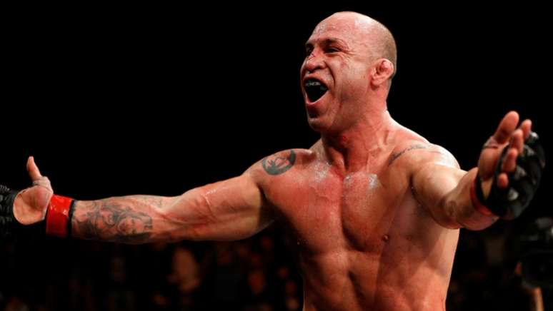 Brasileiro Wanderlei Silva ainda participou de protestos no Paraná: "Nossa bandeira jamais será vermelha" (ufc)