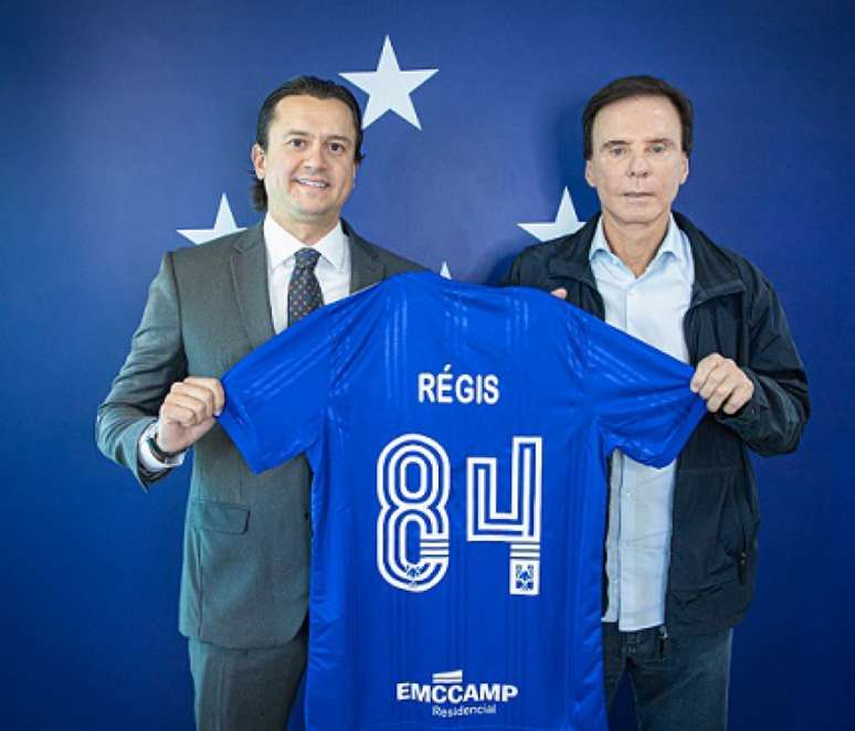 Sérgio Rodrigues anunciou a parceria comercial com a Enccamp, do empresário Régis Campos,  durante uma live no canal oficial do clube-(Igor Sales/Cruzeiro)