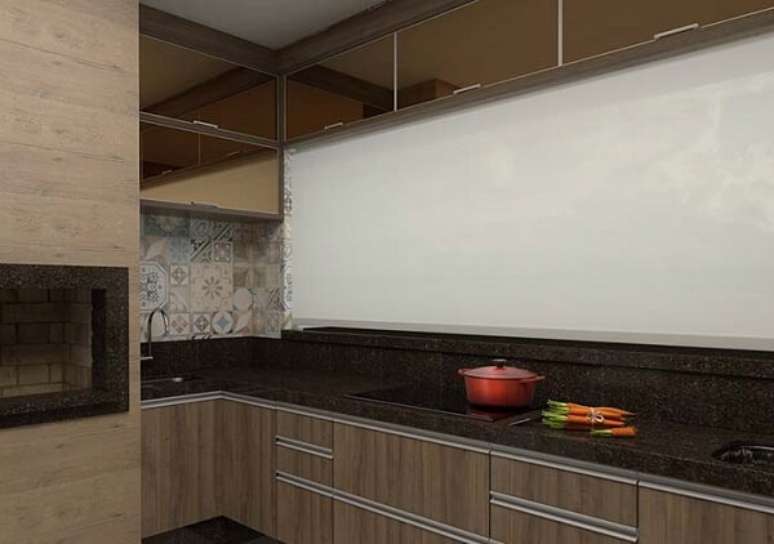 14. Para quebrar o padrão da cozinha com granito café imperial procure investir em uma parede clara. Fonte: Pinterest