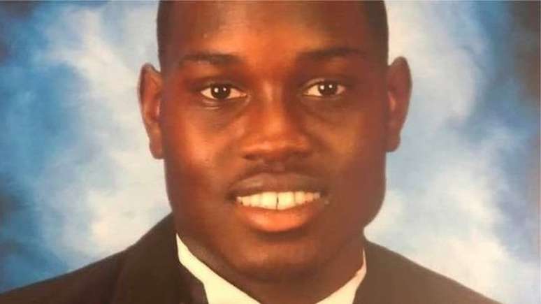 Ahmaud Arbery foi morto por brancos no dia 23 de fevereiro nos Estados Unidos