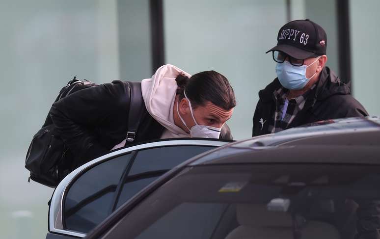 Atacante Zlatan Ibrahimovic chega para treino em MIl&atilde;o
11/05/2020
REUTERS/Daniele Mascolo