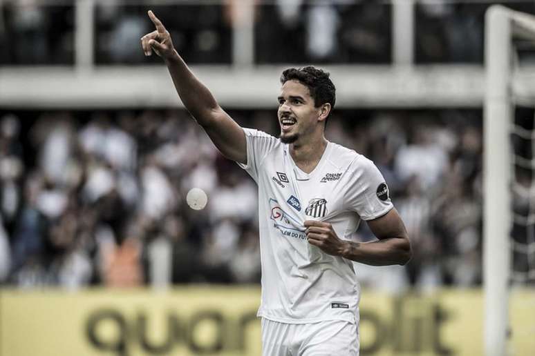 Lucas Veríssimo pode deixar o Santos rumo ao futebol italiano (Foto:Ivan Storti/Santos)