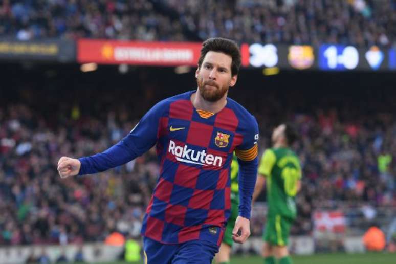 Messi não está treinando com o grupo para evitar risco de lesão (Foto: JOSEP LAGO / AFP)