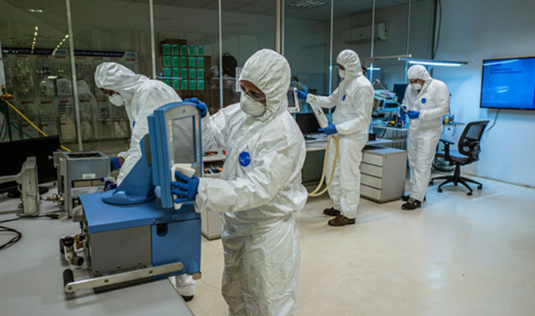 Laboratório de manutenção de respiradores hospitalares no Polo Jeep, em Goiana