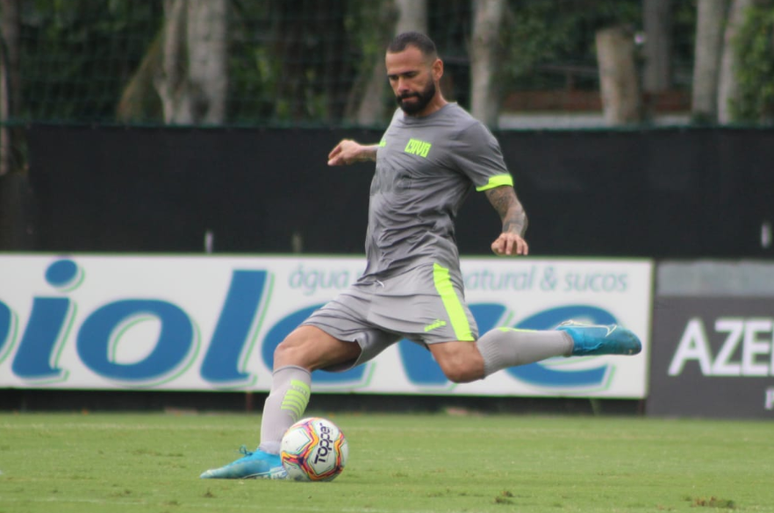 Leandro Castán não garantiu que fica no Vasco (Foto: Divulgação/Carlos Gregório Jr.)