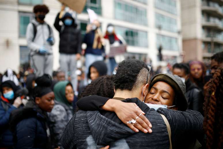 Manifestação contra a morte de George Floyd e racismo policial em Londres
REUTERS/Henry Nicholls