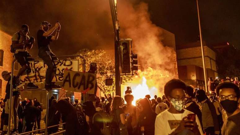 Protestos contra o racismo acontecem em várias cidades dos Estados Unidos.