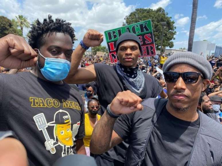 Westbrook e DeMar DeRozan em protestos na cidade de Compton (Foto: Reprodução/Instagram)