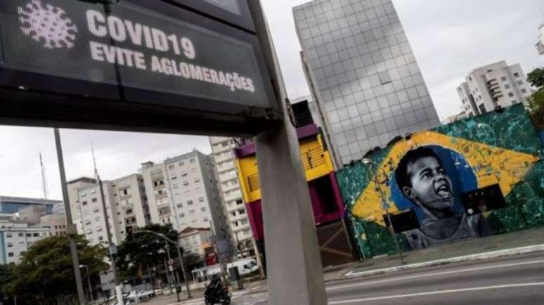 Estado de São Paulo está em quarentena desde 24 de março e deve começar reabertura gradual de comércio em meados deste mês