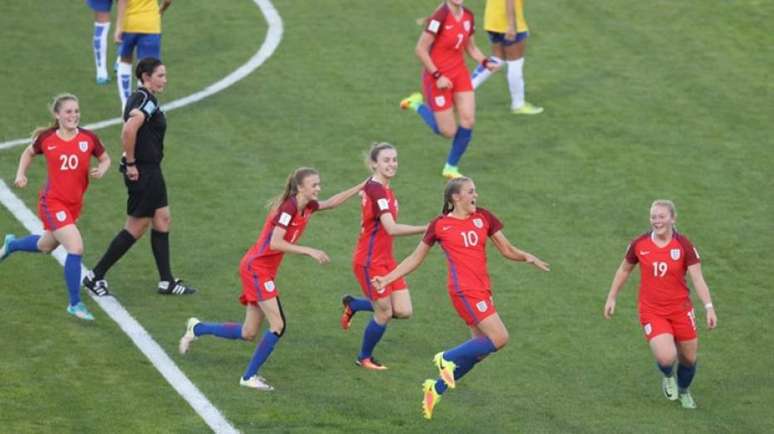 Corrida ao Mundial de futebol feminino: já há três candidaturas