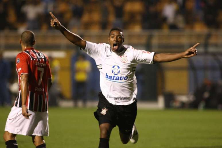 Jucilei vai receber R$ 14 milhões do Corinthians parcelados em 18 vezes (Foto: Tom Dib/Lancepress!)