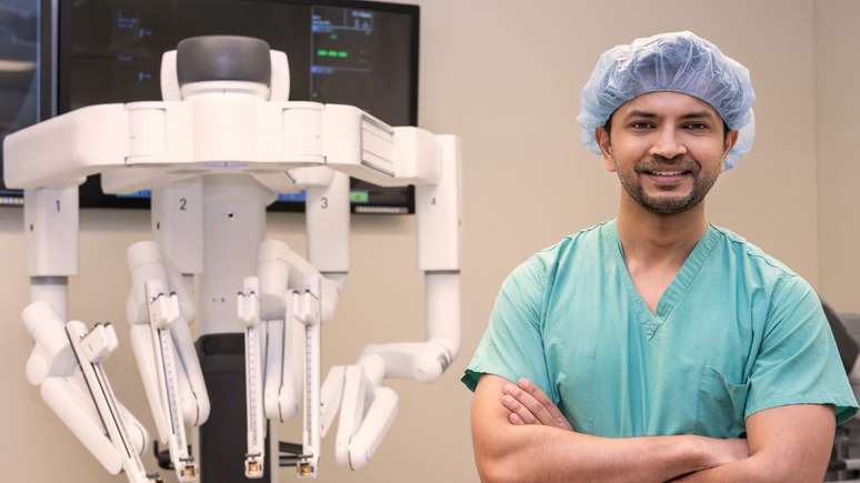 'Um transplante de pulmões era sua única chance de sobrevivência', diz o médico Ankit Bharat