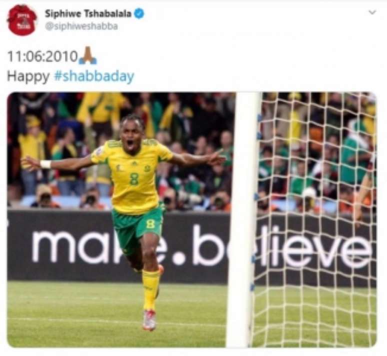 Tshabalala comemora gol contra o México pelo Twitter (Foto: Reprodução)