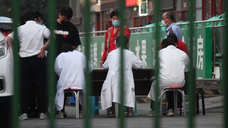 Cerca de 10 mil pessoas que trabalham no mercado ser&atilde;o testadas