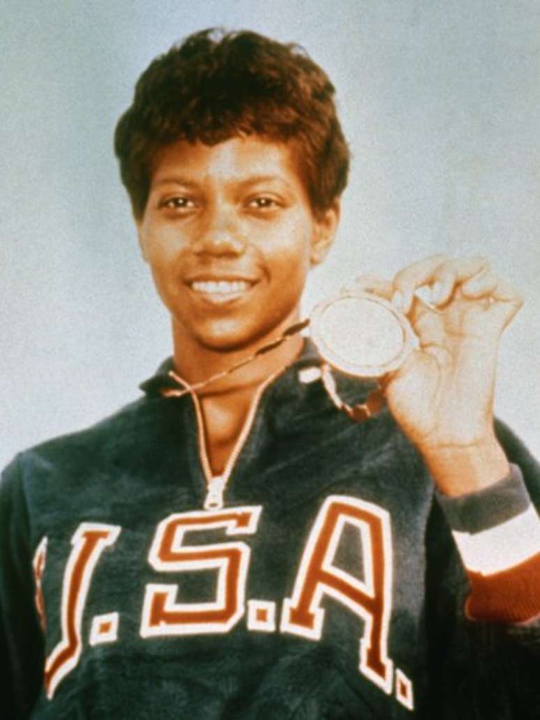 Wilma Rudolph conquinstoiu tr&ecirc;s ouros para os Estados Unidos em Roma