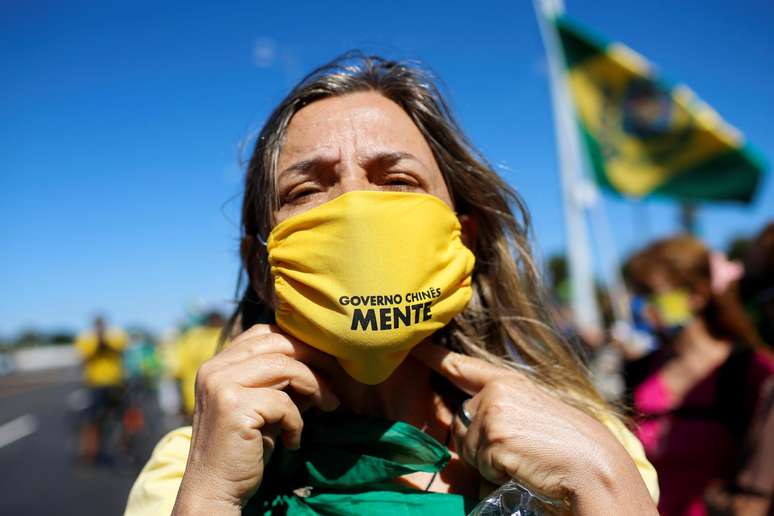 Concentração de manifestantes à favor do governo expressam apoio ao presidente Jair Bolsonaro em Brasília