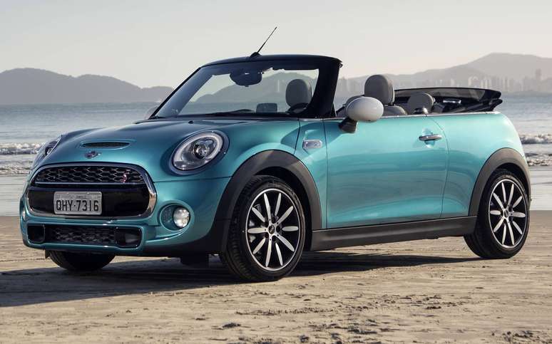 Mini Cooper Cabrio 2017.