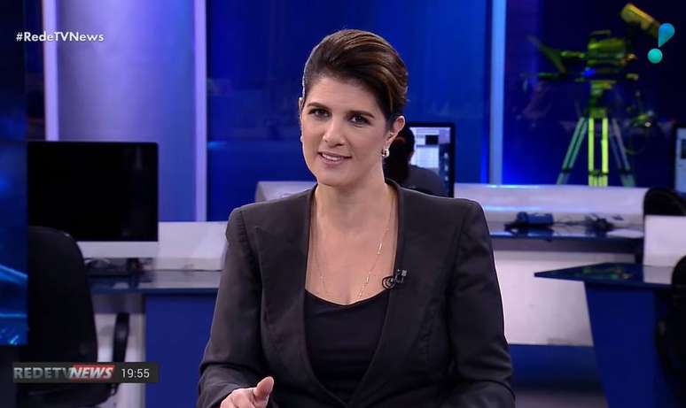 Mariana Godoy à frente do 'RedeTV News'.