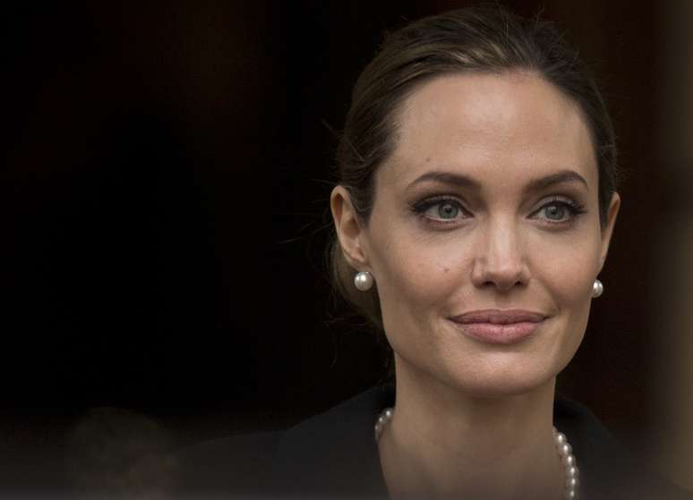 Angelina Jolie critica racismo: &#039;acabar com abuso policial é apenas o começo&#039;