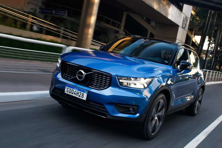 Volvo XC40 Plug-in Hybrid: estreia no Brasil por R$ 245.950.