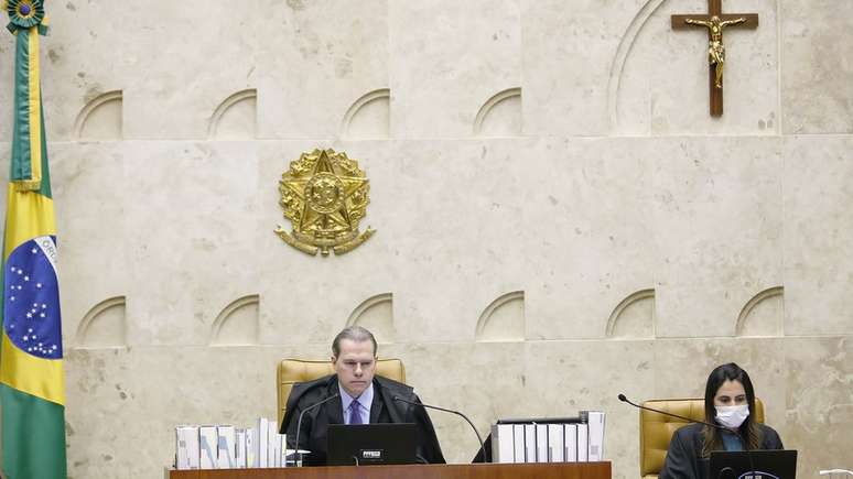 Na semana passada, o presidente da corte, Dias Toffoli, pediu uma trégua na disputa entre Poderes. "Não é mais possível atitudes dúbias", disse ele em live