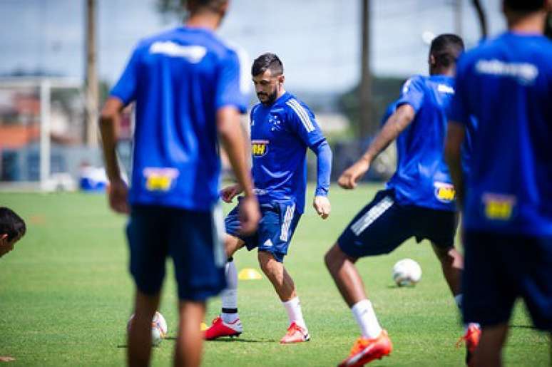 Robinho foi dispensado pela Raposa no dia 5 de junho juntamente com o lateral-direito Edílson-(Bruno Haddad/Cruzeiro)