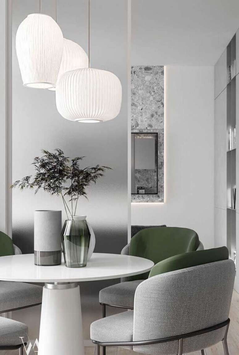 40. Sala de jantar moderna com vasos decorativos para mesa de jantar – Foto: Futurist Architecture