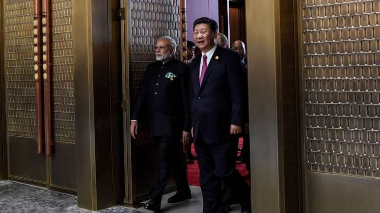 Nos últimos anos, presidente da China, Xi Jinping e primeiro-ministro da Índia, Narendra Modi, tiveram várias reuniões informais