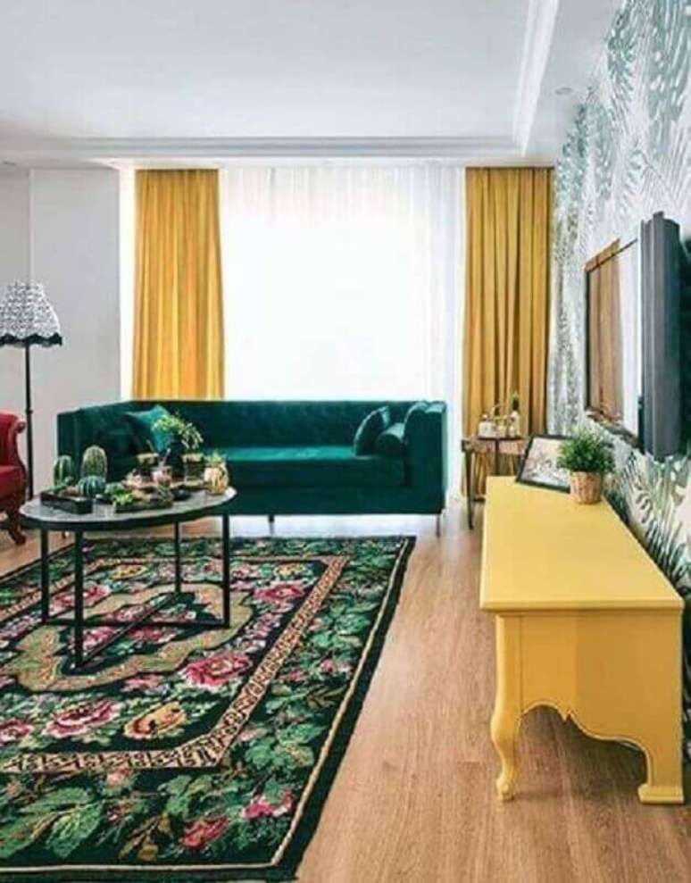 13. Invista na sala verde e amarela para uma decoração bem alegre – Foto: Pinterest