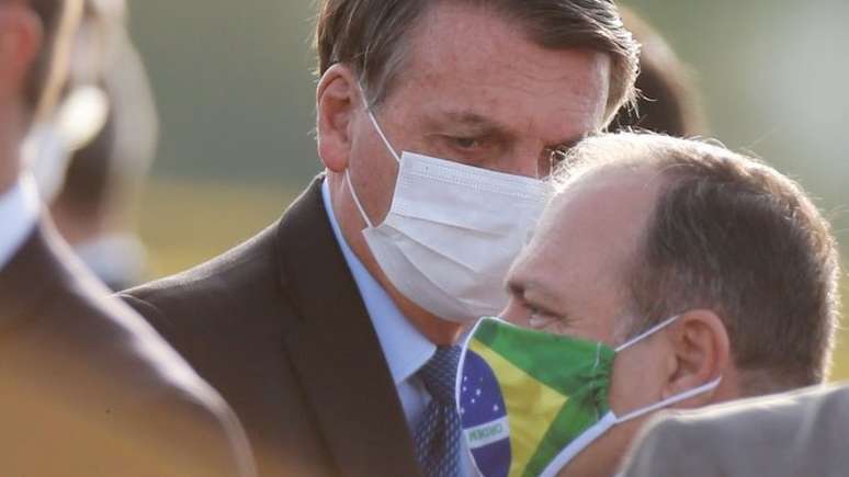 Bolsonaro vem se aproximando de políticos do Centrão em busac de apoio no Congresso