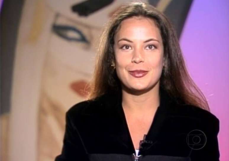 Carolina Ferraz como apresentadora do 'Fant&aacute;stico'