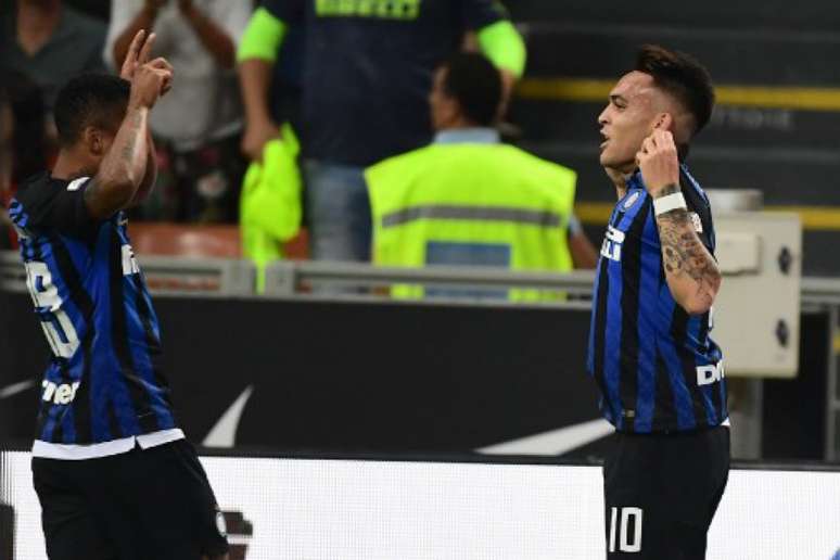 De acordo com imprensa italiana, Lautaro deve permanecer na Inter de Milão (Foto: Miguel Medina / AFP)