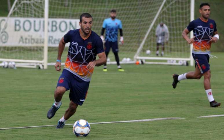 Raul disse em entrevista no Paraguai que está a caminho de um acerto com o time mineiro-(Carlos Gregório Jr/Vasco.com.br)