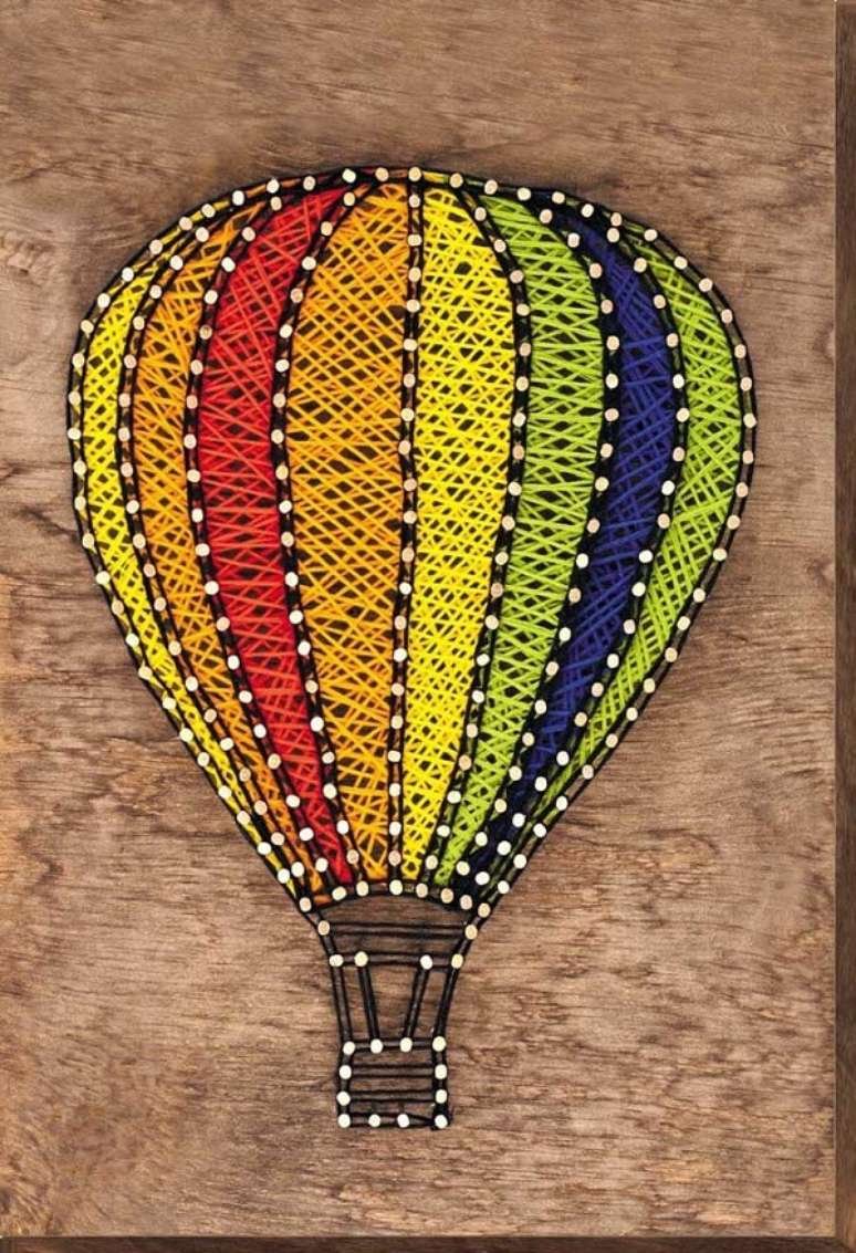 17. Balões podem ser feitos com a técnica string art. Fonte: Pinterest