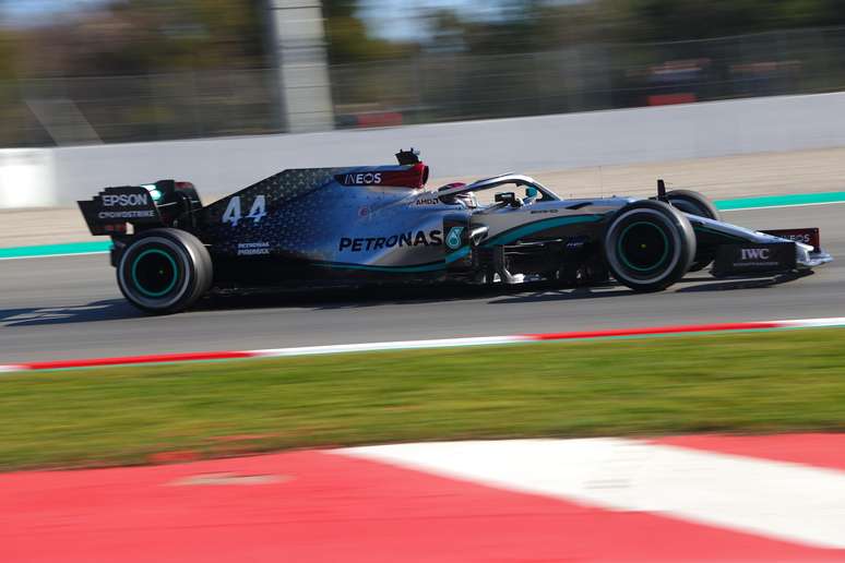 Mercedes vive grande fase e ajuda a transformar Lewis Hamilton em mito.