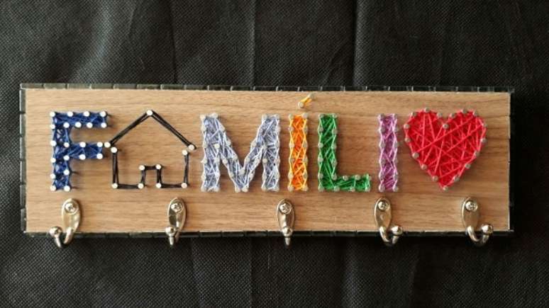 5. Modelo fofo de porta chave string art para casa. Fonte: Pinterest