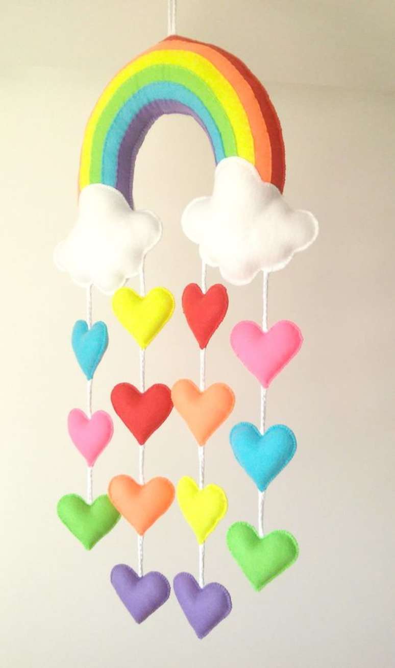 30. Nuvem de feltro com arco íris – Via: Pinterest