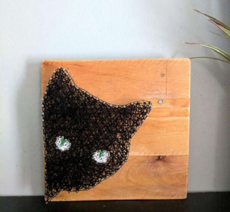 53. Quadro string art de gato não passa despercebida no ambiente. Fonte: Pinterest